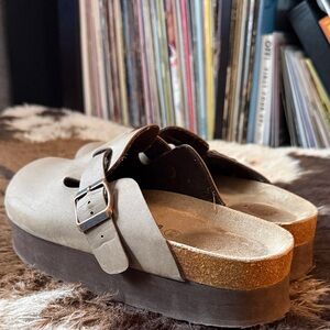 Cabincore Platform Clogs